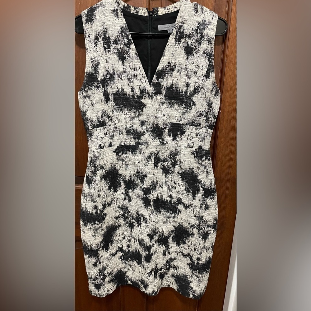 Classiques Entier women’s size 8 black and white fit / sheath dress sleeveless
